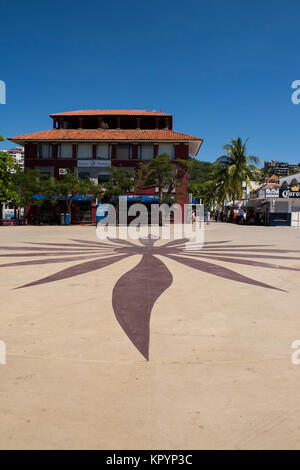 Mexiko, Oaxaca Huatulco. Einkaufsmöglichkeiten und lokale Platz am Hafen. Stockfoto