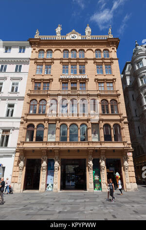 Julius Meinl Shop und Wustenrot Firmengebäude auf Graben Street in der Innenstadt von Wien, Österreich, Europa Stockfoto