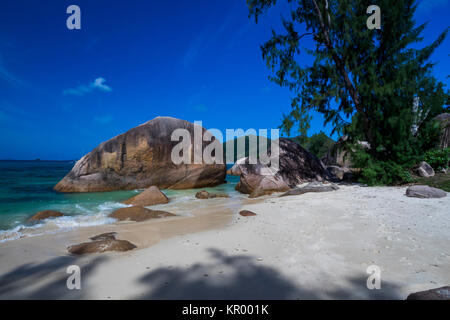 Seychellen - Praslin anse Boudin gegenüber Curieuse Island Stockfoto