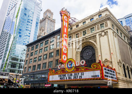 Die Chicago Theater, ursprünglich als Balaban und Katz Chicago Theater, a Landmark Theater in der North State Street im Schleifenbereich von Chicago bekannt, ICH Stockfoto