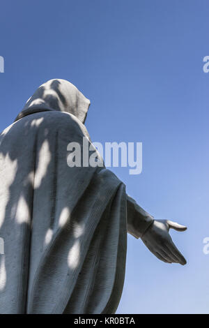 Statue von Jesus einen Segen zu geben Stockfoto