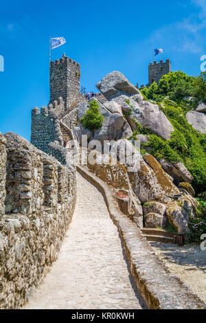 Die maurische Burg auf einem Sommermorgen, Sintra, Portugal. Stockfoto