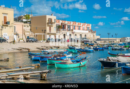 Alten Hafen in Bisceglie, Apulien, Süditalien. Stockfoto