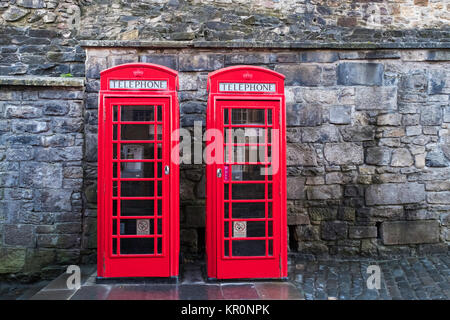 Zwei traditionellen roten Telefonzellen Stockfoto