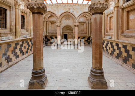 Festsaal im Inneren des Ishak Pasha Palace, in Dogubeyazit, Türkei. Stockfoto