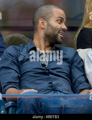 FLUSHING NY-SEPTEMBER 08: Tony Parker, an der Mens Singles Finale Tag 15 der 2014 US Open am USTA Billie Jean King National Tennis Center am 8. September 2014 in der Nähe der Queens Borough von New York City People: Tony Parker Stockfoto