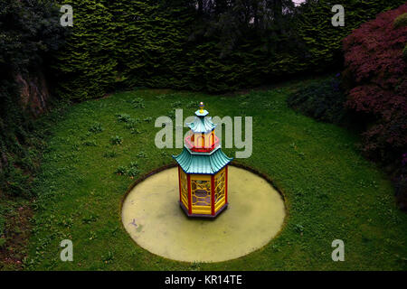 Chinesische Pagode, Mount Congreve Gärten, Waterford, Irland, Garten, Hütte, Haus, Mittelstück, bunt, farbenfroh, RM floral Stockfoto