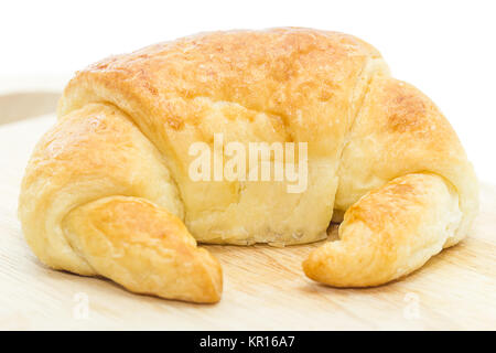 Frischen Croissant isoliert auf weißem Stockfoto