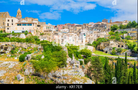 Panoramablick über Gravina in Puglia, Provinz Bari, Apulien, Süditalien. Stockfoto