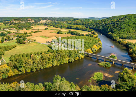 Brücke über den Fluss Dordogne, Frankreich Stockfoto