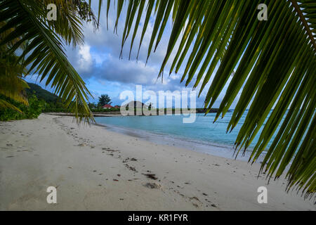 Seychellen - Silhouette Island Hotel La Belle Tortue am Strand von Anse La Passe Stockfoto