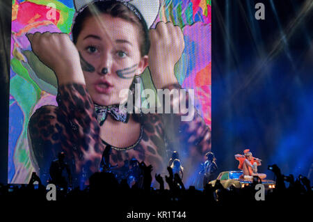 SYDNEY, AUSTRALIEN - 17. Oktober: Miley Cyrus führt Ihr Bangerz Tour live at Allphones Arena am 17. Oktober in Sydney, Australien 2014. Personen: Miley Cyrus Getriebe Ref: AU 44 Stockfoto