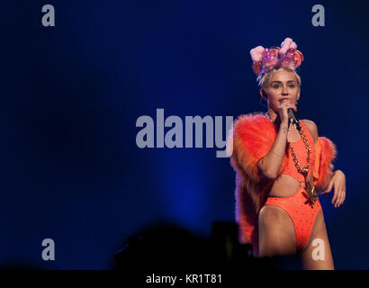 SYDNEY, AUSTRALIEN - 17. Oktober: Miley Cyrus führt Ihr Bangerz Tour live at Allphones Arena am 17. Oktober in Sydney, Australien 2014. Personen: Miley Cyrus Getriebe Ref: AU 44 Stockfoto