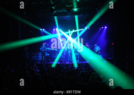 FORT LAUDERDALE FL - 6. JULI: Jim Loughlin, Chuck Garvey, Rob Derhak, Vinnie Amico, Al Schnier von Moe führt an der Revolution am 6. Juli 2014 in Fort Lauderdale, Florida. Personen: Jim Loughlin, Chuck Garvey, Rob Derhak, Vinnie Amico, Al Schnier Stockfoto