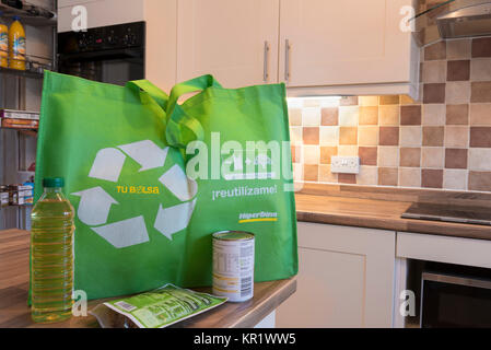 Eine wiederverwendbare Shopping Bag, umweltfreundlich, grüne recyceln. Stockfoto