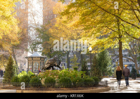 Rittenhouse Square im späten Herbst, Philadelphia, Pennsylvania, USA Stockfoto