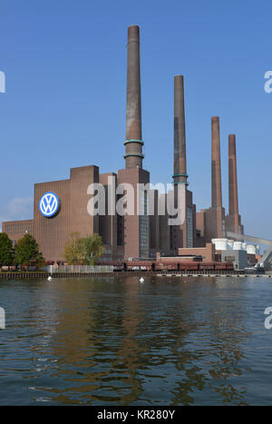 Heizleistung die Nord/Süd, Beförderung, Wolfsburg, Niedersachsen, Deutschland, Heizkraftwerk Nord/Süd, Volkswagenwerk, Niedersachsen, Stockfoto