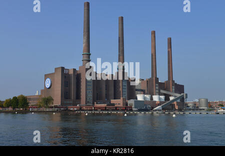 Heizleistung die Nord/Süd, Beförderung, Wolfsburg, Niedersachsen, Deutschland, Heizkraftwerk Nord/Süd, Volkswagenwerk, Niedersachsen, Stockfoto