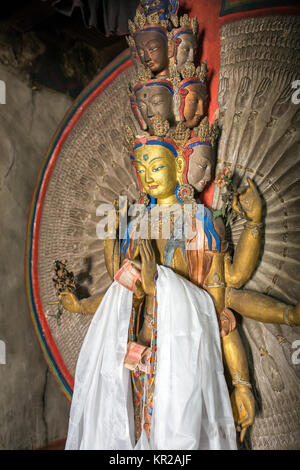 Schöne Gott Statue in Tsemo Maitreya Tempel, Leh, Jammu und Kaschmir, Indien Stockfoto