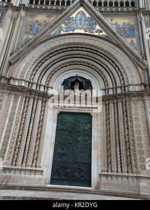 Main West Portal - Dom von Orvieto. Orvieto, Umbrien, Italien Stockfoto