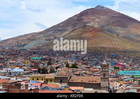 Blick auf die Stadt mit silbernen Berg Cerro Rico, Potosí, Provinz Tomás Frías, Bolivien Stockfoto