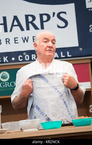 Rick Stein Kochen am Padstow Christmas Festival Stockfoto