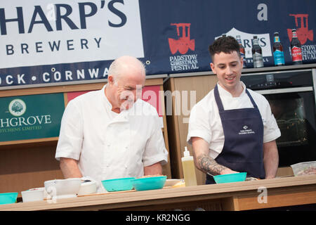 Rick Stein Kochen am Padstow Christmas Festival Stockfoto