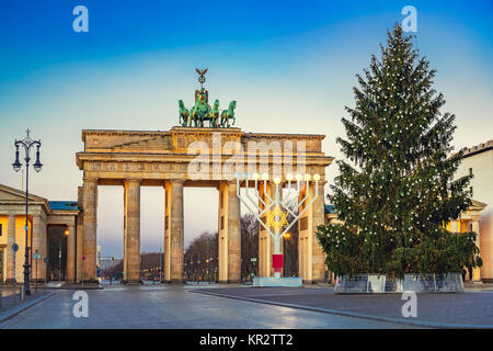 Brandenburger Tor und Weihnachtsbaum Stockfoto