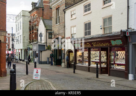 Geschäfte in der Church Street, Newark-on-Trent, Nottinghamshire, England, Großbritannien Stockfoto