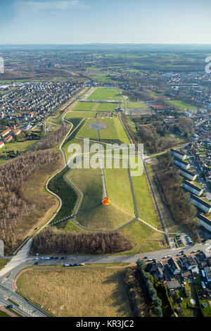 Lippepark Hamm, Sicht auf den Heap, Spirale und begehbare Kunstwerke, leuchtend Orange, Hamm, Ruhrgebiet, Nordrhein-Westfalen, Deutschland, Lippepark Hamm, A Stockfoto