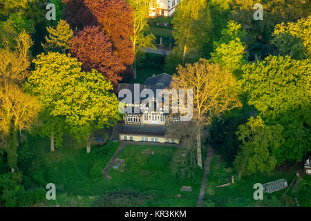 Plauer See mit Ferienwohnungen, Stuer, Mecklenburgische Seenplatte, Mecklenburger Seenplatte, Mecklenburg-Vorpommern, Deutschland, Stuer, Mecklenburg L Stockfoto