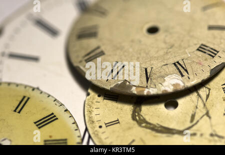 Sammlung von alten Uhr wählt Stockfoto