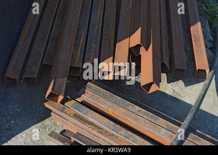 Trompete Square, liegen auf dem Beton Stockfoto