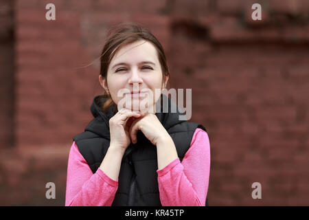 Frau die Augen verengt Stockfoto