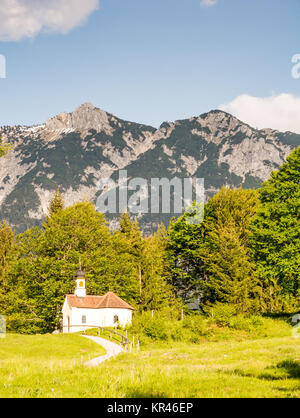 Kapelle in den Alpen von Bayern Stockfoto