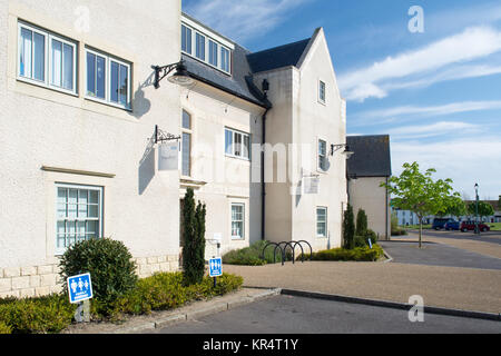 Dorchester, England, Großbritannien - 7. Mai 2016 - eine neue NHS allgemeine Praxis Arzt Chirurgie in Poundbury, neue Prinz Charles Town im Bau in Dors Stockfoto