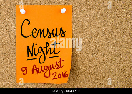 Volkszählung Nacht 9 August 2016, Australien auf orangefarbenen Papier Hinweis geschrieben Stockfoto