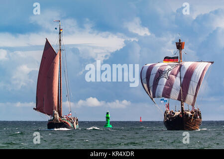 Segelschiffe auf der Ostsee 5/6 der Hanse Sail. Stockfoto