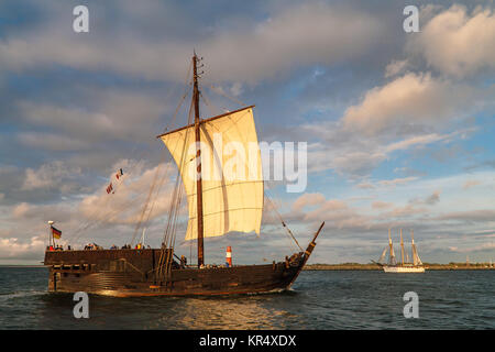 Segelschiffe auf der Ostsee 5/6 der Hanse Sail. Stockfoto