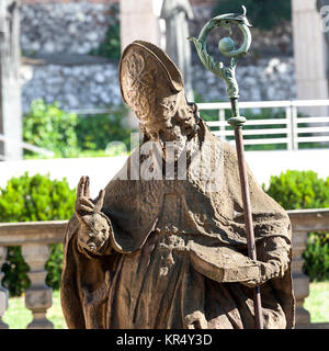 18. Jahrhundert barocke Statue des Hl. Bischof Stanislaus, Kirche auf Skalka, Krakau, Polen. Stockfoto