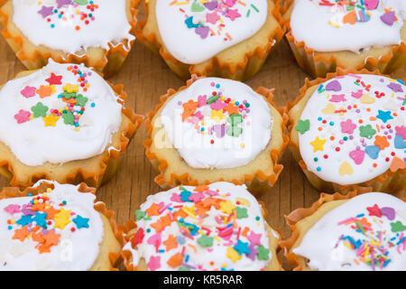 Hausgemachte Ostern hausgemachte Muffins gemacht von meiner Mutter und meinen Kindern, close-up Stockfoto