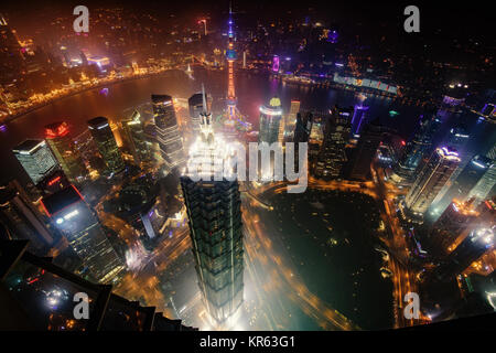 Shanghai, China - April 01, 2016: Luftaufnahme von Shanghais Finanzviertel von Shanghai World Financial Center. Stockfoto