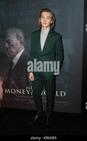 Beverly Hills, Ca. 18 Dez, 2017. Charlie Plummer, bei der Premiere von Sony Pictures Entertainment "alles Geld der Welt' an der Samuel Goldwyn Theater, in Beverly Hills, Kalifornien am 18. Dezember 2017. Credit: Faye Sadou/Medien Punch/Alamy leben Nachrichten Stockfoto