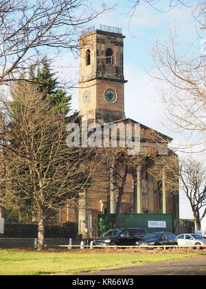 Sheerness, Kent, Großbritannien. 19 Dez, 2017. Sheerness Dockyard Kirche Vertrauen (Vorsitzende wird Palin Sohn von Michael Palin) hat Hugh Broughton Architekten auf die Restaurierung, die darauf abzielt, die Grad II * denkmalgeschützte Gebäude am Eingang der ehemaligen Königlichen Werft auf der Insel Sheppey zu verwandeln, im Jahr 2001 durch einen Brand schwer beschädigt. Dies ist eine wegweisende £ 4,75 m Heritage Lottery Fund Projekt (zusätzliche Mittel aus historischen England). Das Gebäude ist ein architektonisches Meisterwerk und eines der wichtigsten Gebäude in Gefahr in den Südosten. Credit: James Bell/Alamy leben Nachrichten Stockfoto