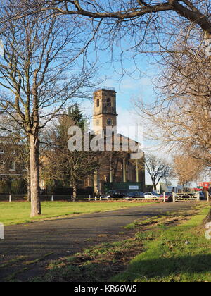 Sheerness, Kent, Großbritannien. 19 Dez, 2017. Sheerness Dockyard Kirche Vertrauen (Vorsitzende wird Palin Sohn von Michael Palin) hat Hugh Broughton Architekten auf die Restaurierung, die darauf abzielt, die Grad II * denkmalgeschützte Gebäude am Eingang der ehemaligen Königlichen Werft auf der Insel Sheppey zu verwandeln, im Jahr 2001 durch einen Brand schwer beschädigt. Dies ist eine wegweisende £ 4,75 m Heritage Lottery Fund Projekt (zusätzliche Mittel aus historischen England). Das Gebäude ist ein architektonisches Meisterwerk und eines der wichtigsten Gebäude in Gefahr in den Südosten. Credit: James Bell/Alamy leben Nachrichten Stockfoto