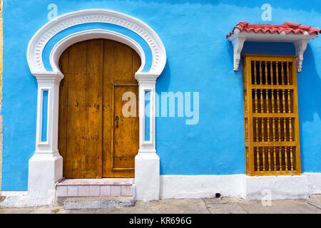 Hellblau koloniale Architektur Stockfoto