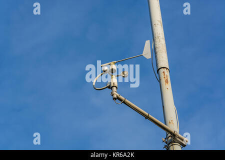 Wetterstation mit Anemometer Stockfoto