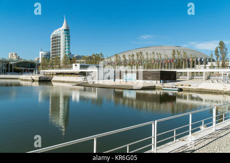 Lissabon, Portugal - 30 Oktober 2017: Park der Nationen (Parque das Nacoes) durch den Tejo in Lissabon, Portugal Stockfoto