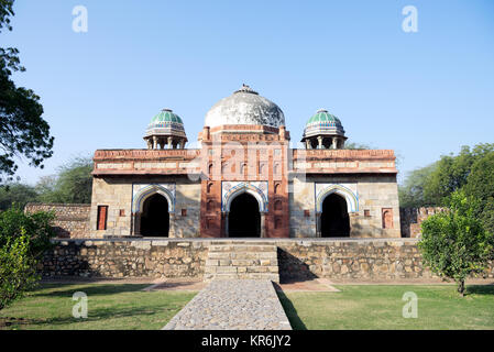 Moschee in der Nähe von Isa Khan Niazi's Tomb Stockfoto