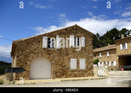 Château de saint-martin-de-Roquelongue im Süden Frankreichs Stockfoto